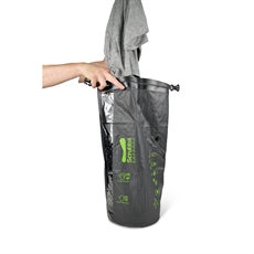 SCRUBBA Vaatemahdollisuuspussi 13,5L Musta